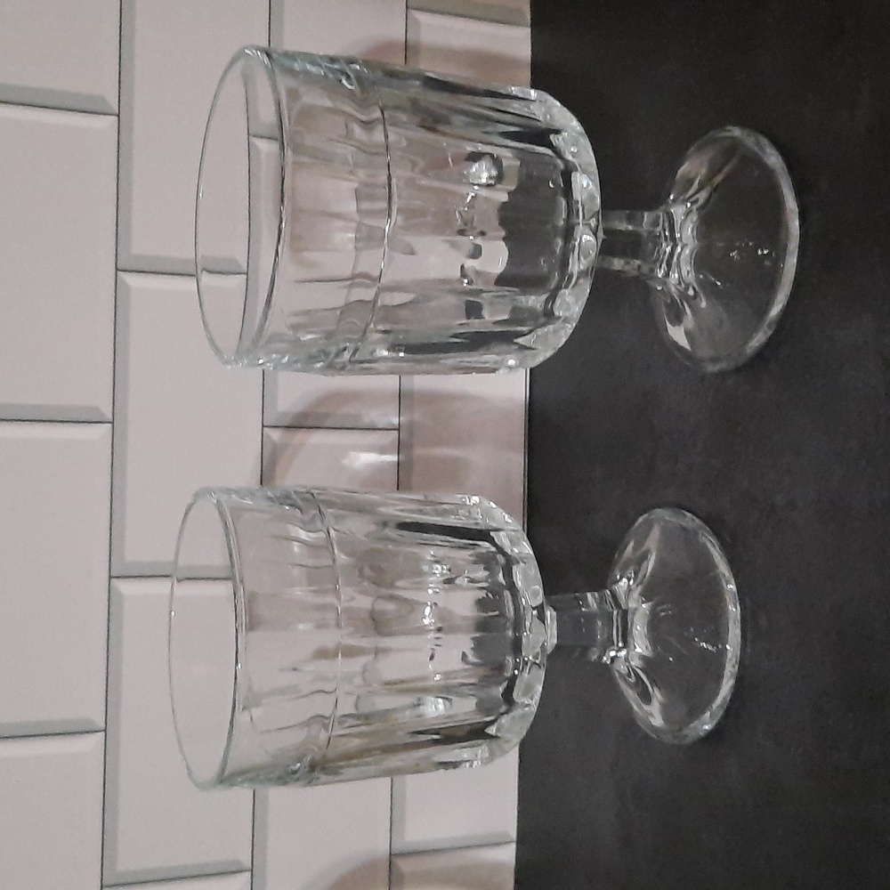 Set of 2 Libbey Winchester Wine Glasses